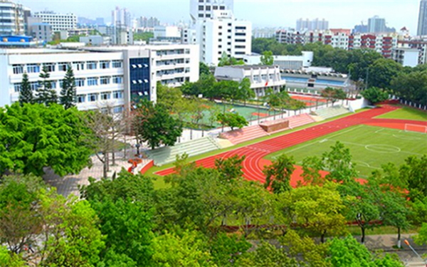 深圳育才中学体育馆